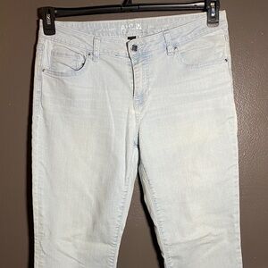 Apt 9 Light Wash Denim Straight Jeans/Capris 34x28
